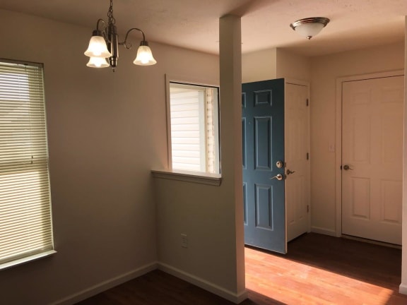 Living ARea at Shaker Square, Indiana, 46052